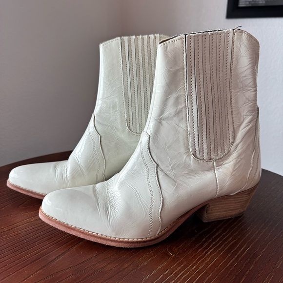 Free People Shoes - Free People New Frontier Chelsea Ankle Boot Ivory Cream Women’s 38 7 7.5 Boots
